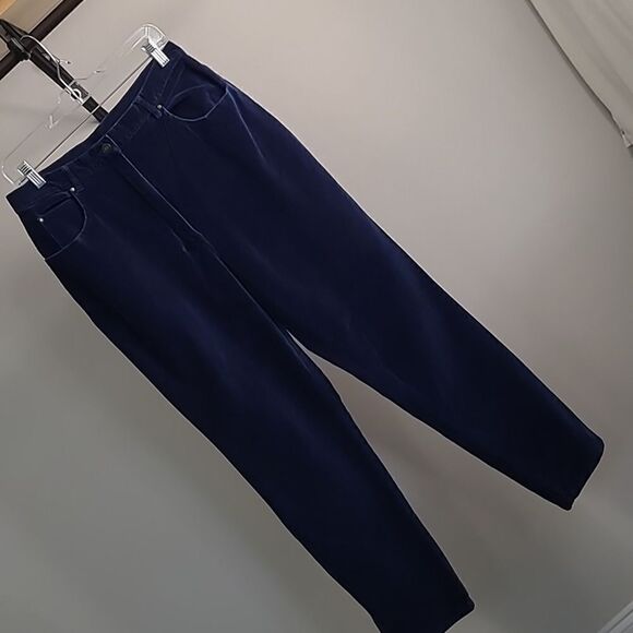 Newport news sz 14 navy cotton spandex blend Velvet pants.  Jeans with front zip - Picture 1 of 6